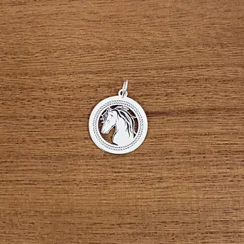 PINGENTE MEDALHA CAVALO ENVELHECIDO